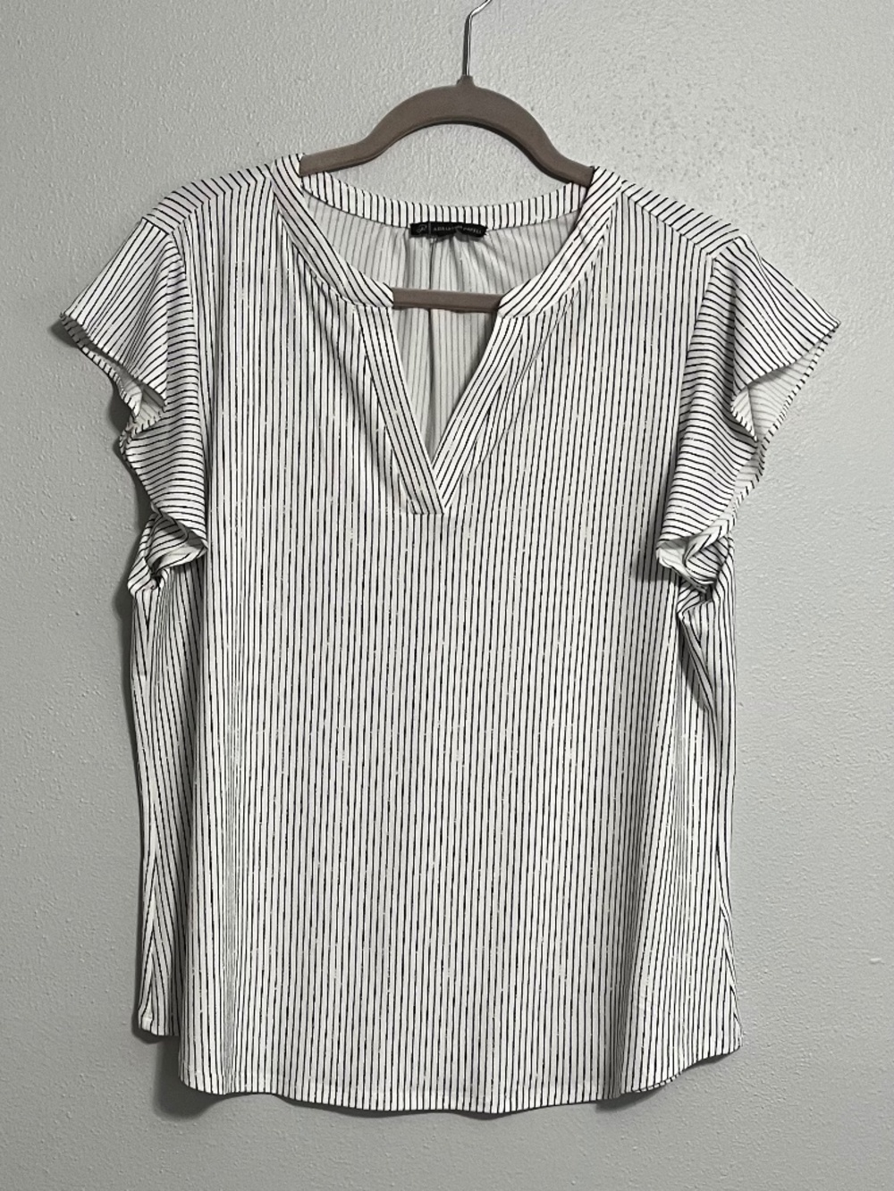 Adrianna Papell Black White Pinstripe Stretch Blouse L